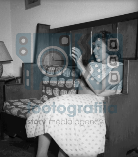 لبنى عبد العزيز